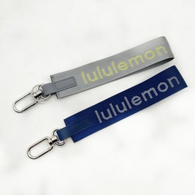 Korta lanyards/nyckelringar med karbinhake – personliga...