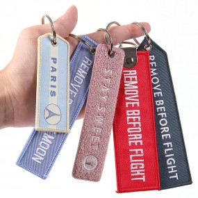 Personliga nyckelringar – Tryck nyckelband/Lanyard med ...