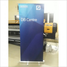 Personliga roll-up banners – tryck roll-ups och display...
