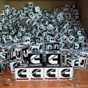Rubiks kub-nyckelring med tryck – personligt anpassad n...