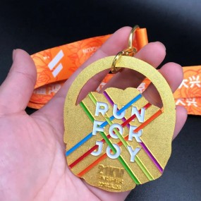 Skräddarsydda finishermedaljer i hög kvalitet | profilp...